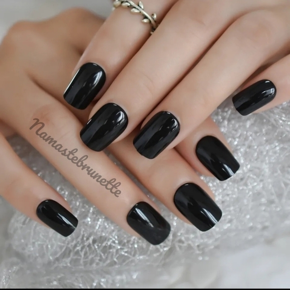 2/$16 Black Glossy Press On Nails - Picture 8 of 14